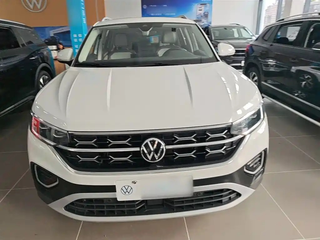 Volkswagen Tayron 2024 300TSI 2WD Luxury Plus Advanced фото 3