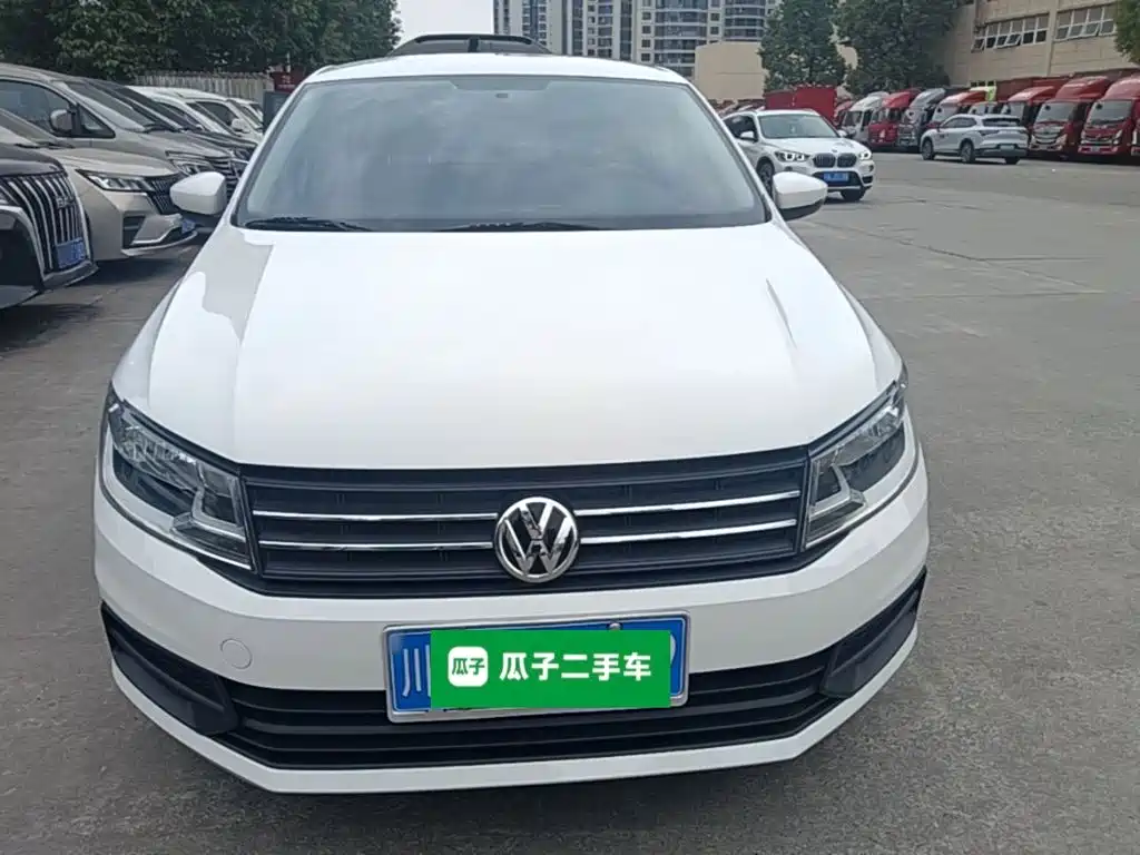 VOLKSWAGEN SANTANA