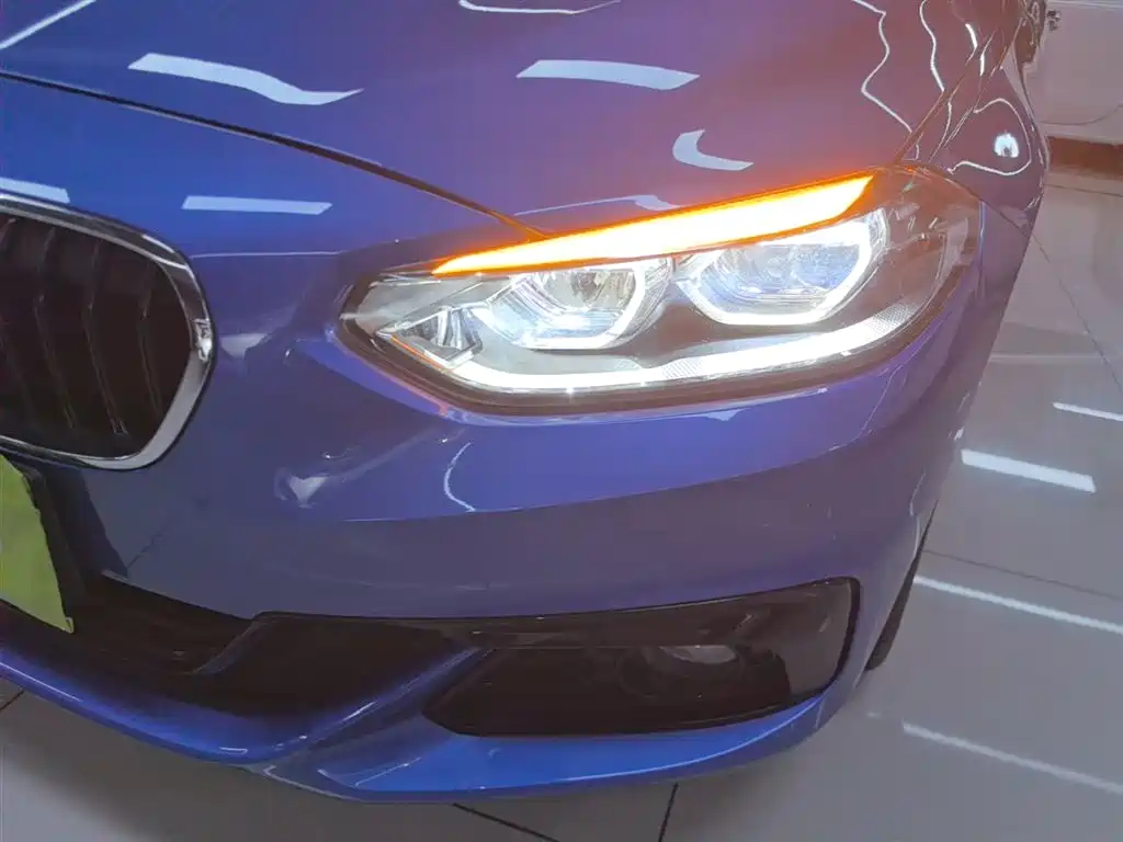 BMW 1 Series 2018 118i Sport Edition фото 24