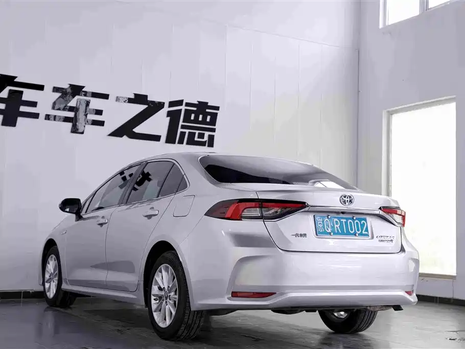 Photo 20 - Toyota Corolla