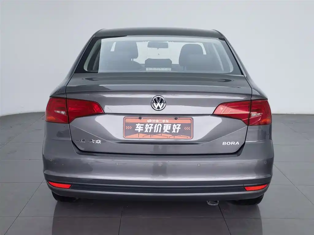 Volkswagen Bora 2016 Model 1.6L Manual Fashion фото 4