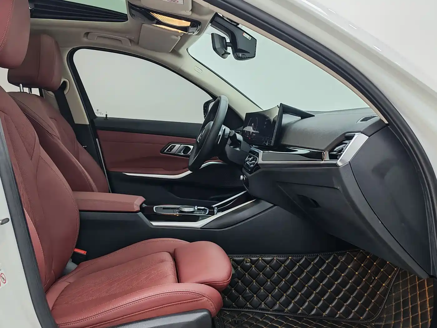 BMW 3 Series 2023 320Li M Sport Package фото 8