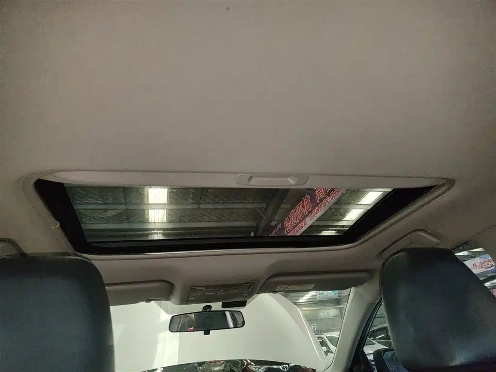 Toyota Corolla 2017 Model 1.2T CVT GL-i Leather Edition фото 18