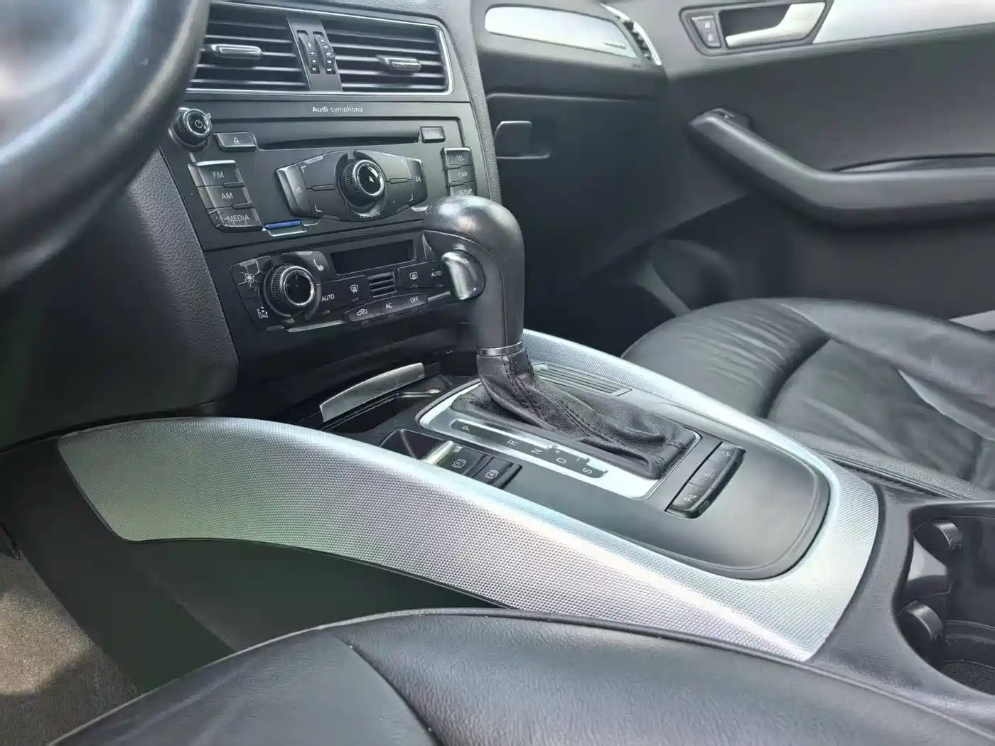 Audi Q5 2011 2.0TFSI Progressive фото 8