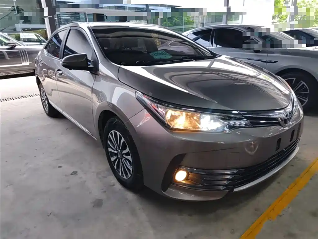 Toyota Corolla 2017 Facelift 1.2T S-CVT GL-i фото 4