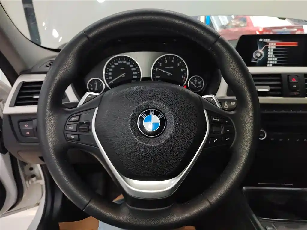 BMW 3 Series 2015 328Li Fashion фото 7