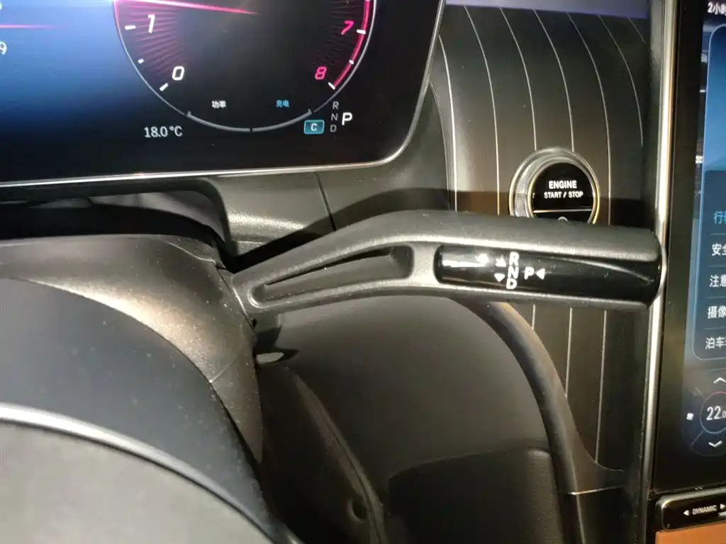 Mercedes-Benz GLC 2024 GLC 300 L 4MATIC Luxury 5-seater фото 11