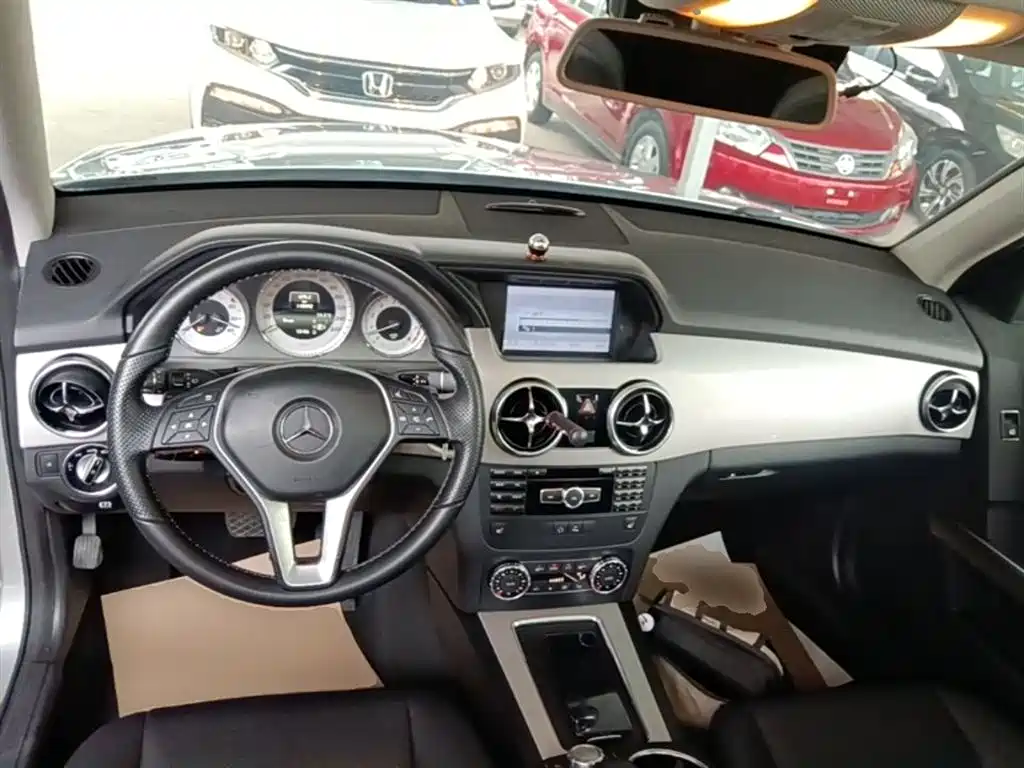 Mercedes-Benz GLK-Class 2013 GLK 300 4MATIC Dynamic Sunroof фото 10