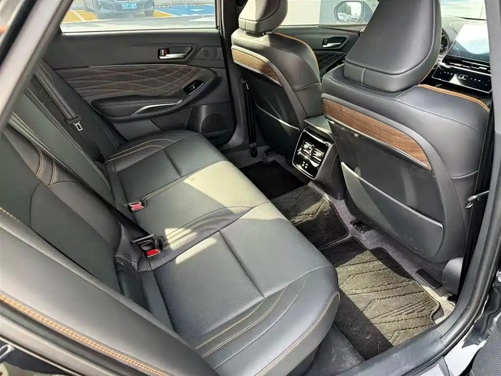 Toyota Avalon 2024 Model Hybrid 2.0L Prestige Edition фото 10