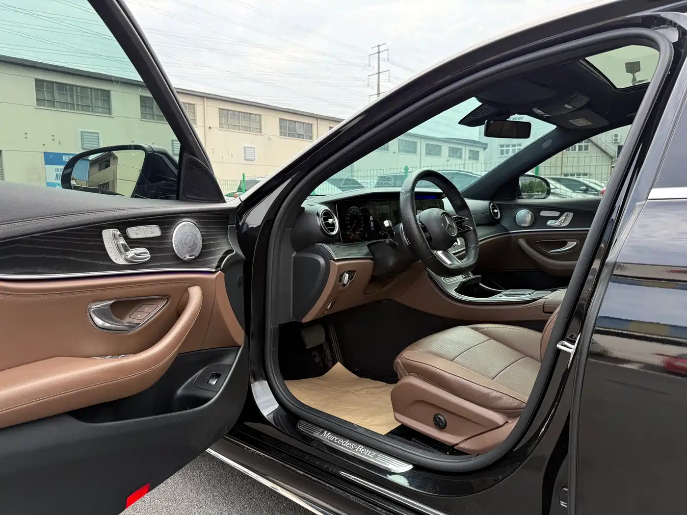 Mercedes-Benz E-Class 2021 E 300 L Sport Fashion фото 12