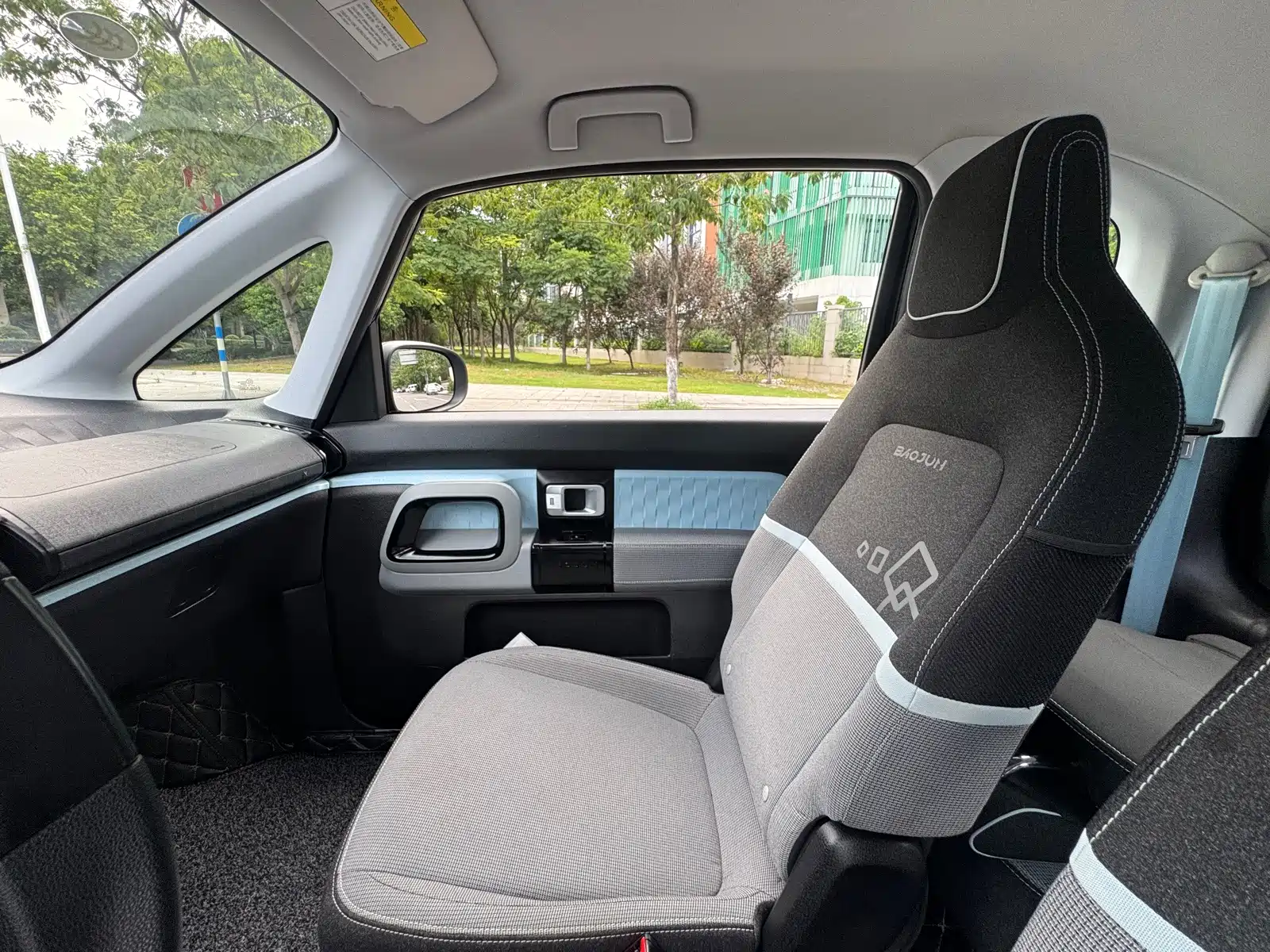 Фото 23 - Baojun E300