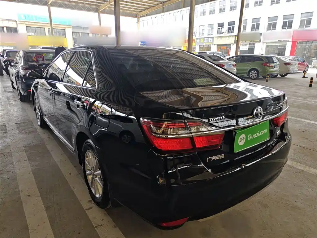 Toyota Camry 2015 Dual Engine 2.5HG Luxury Navigation Edition фото 23