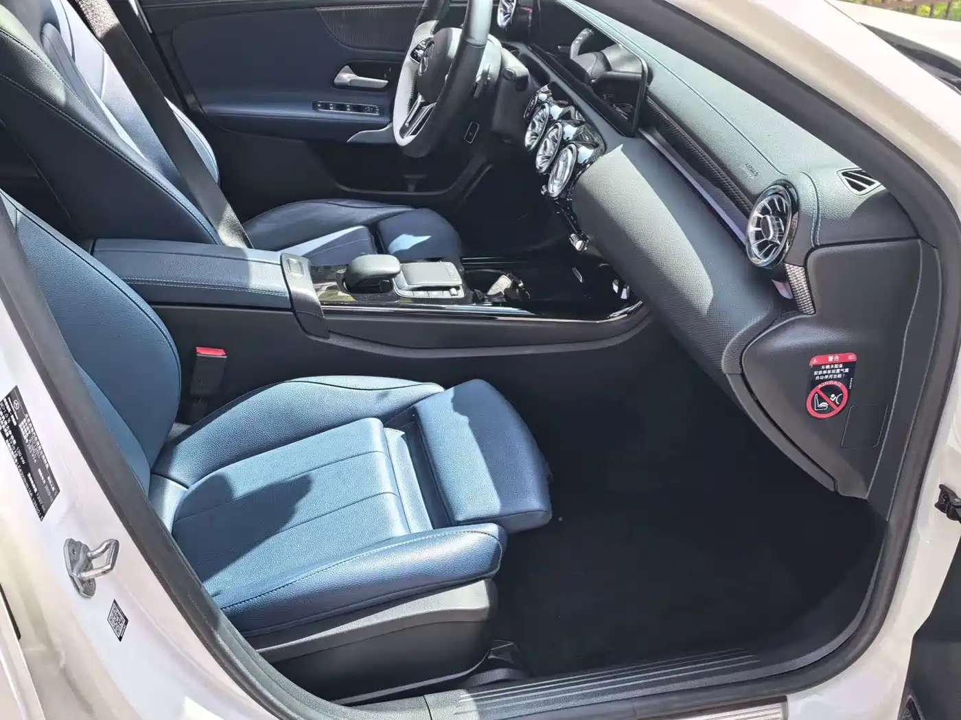 Mercedes-Benz A-Class 2021 A 200 L Sport Sedan Fashion Edition фото 6
