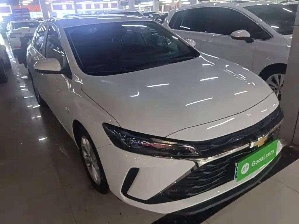 CHEVROLET CRUZE