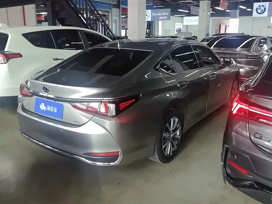 Lexus ES 2020 200 Excellence фото 3