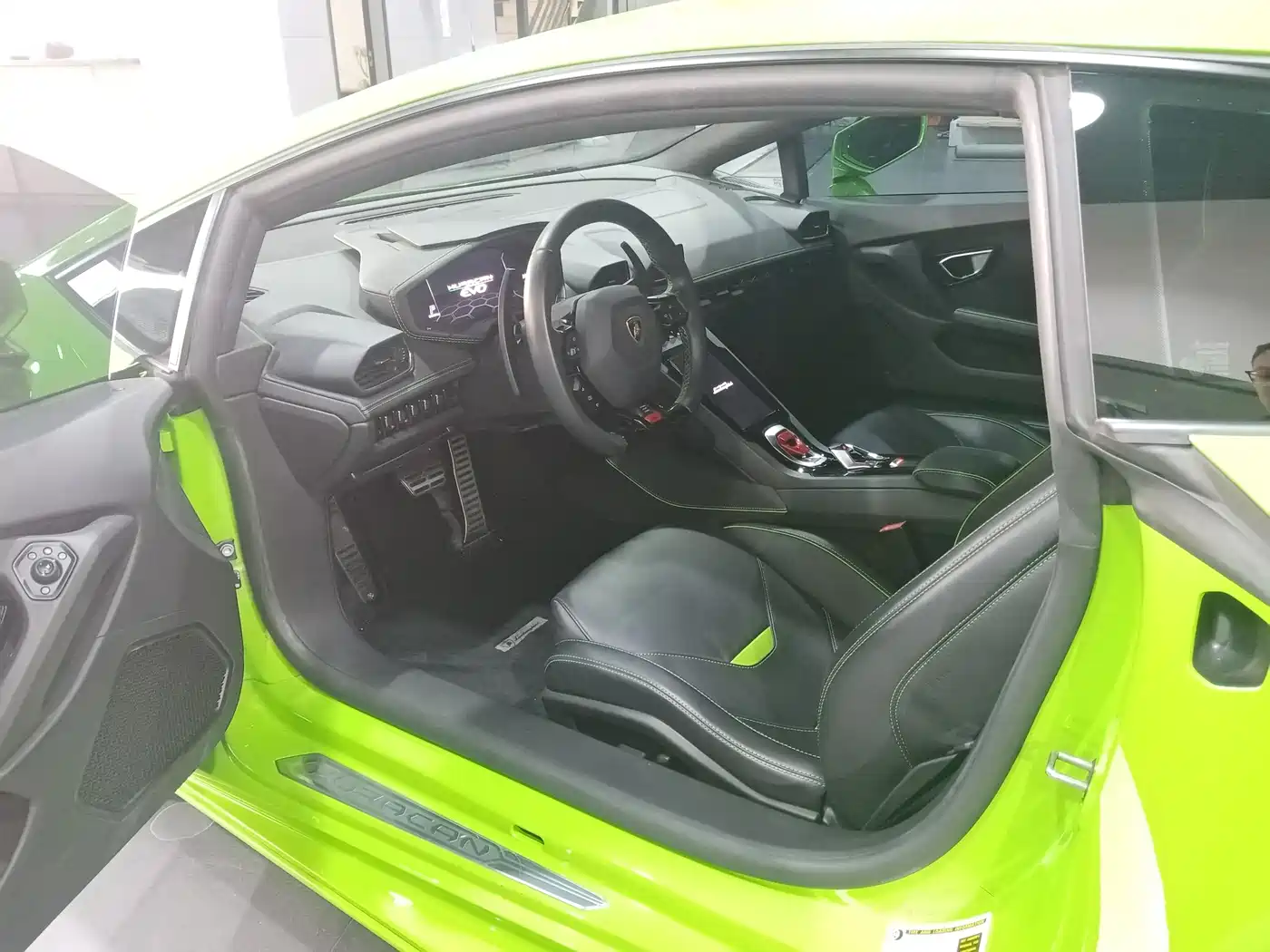 LAMBORGHINI HURACÁN