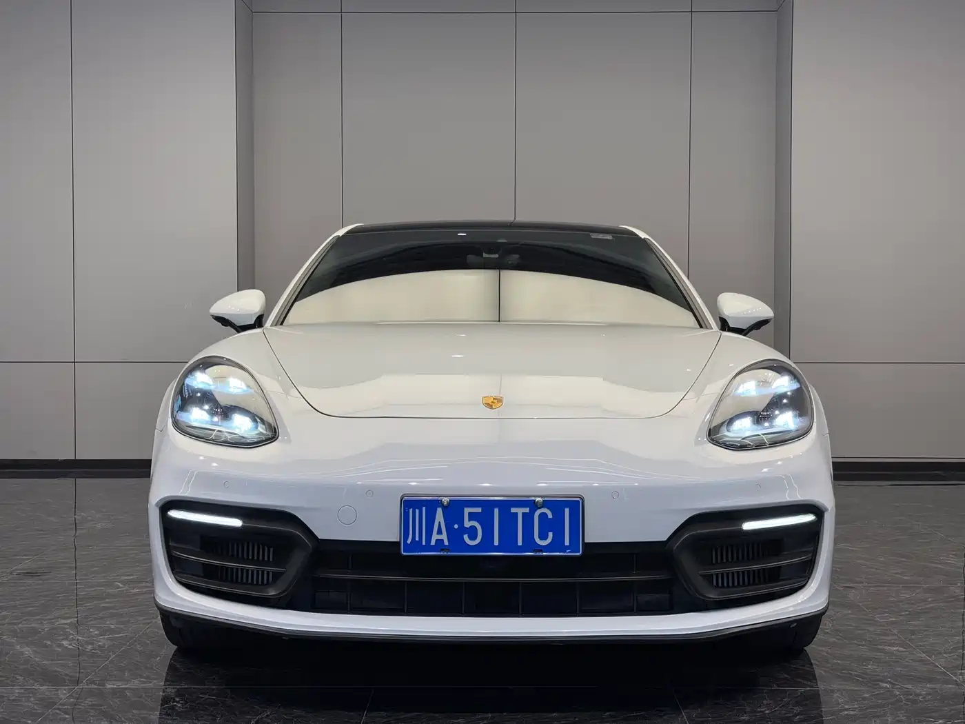 Porsche Panamera 2023 Panamera 4 Executive Long Wheelbase 2.9T фото 2