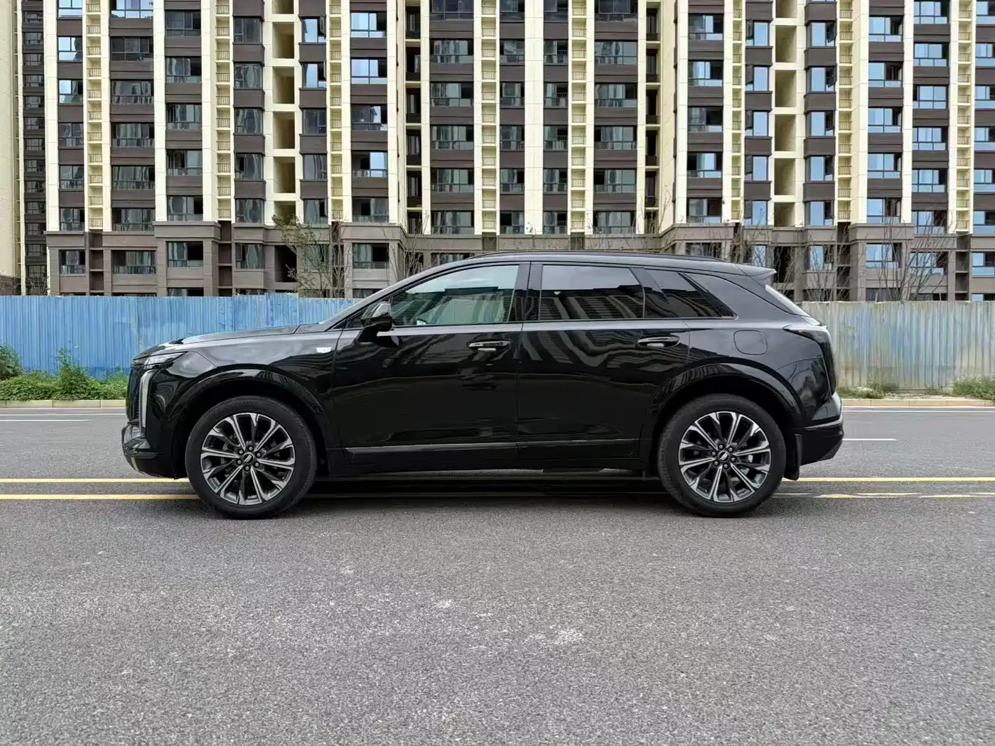 Cadillac XT5 2025 2.0T Luxury фото 4