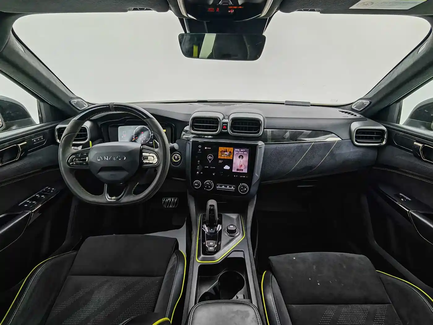 Lynk & Co 03 2020 03+ 2.0TD Auto Wind Master Edition фото 4