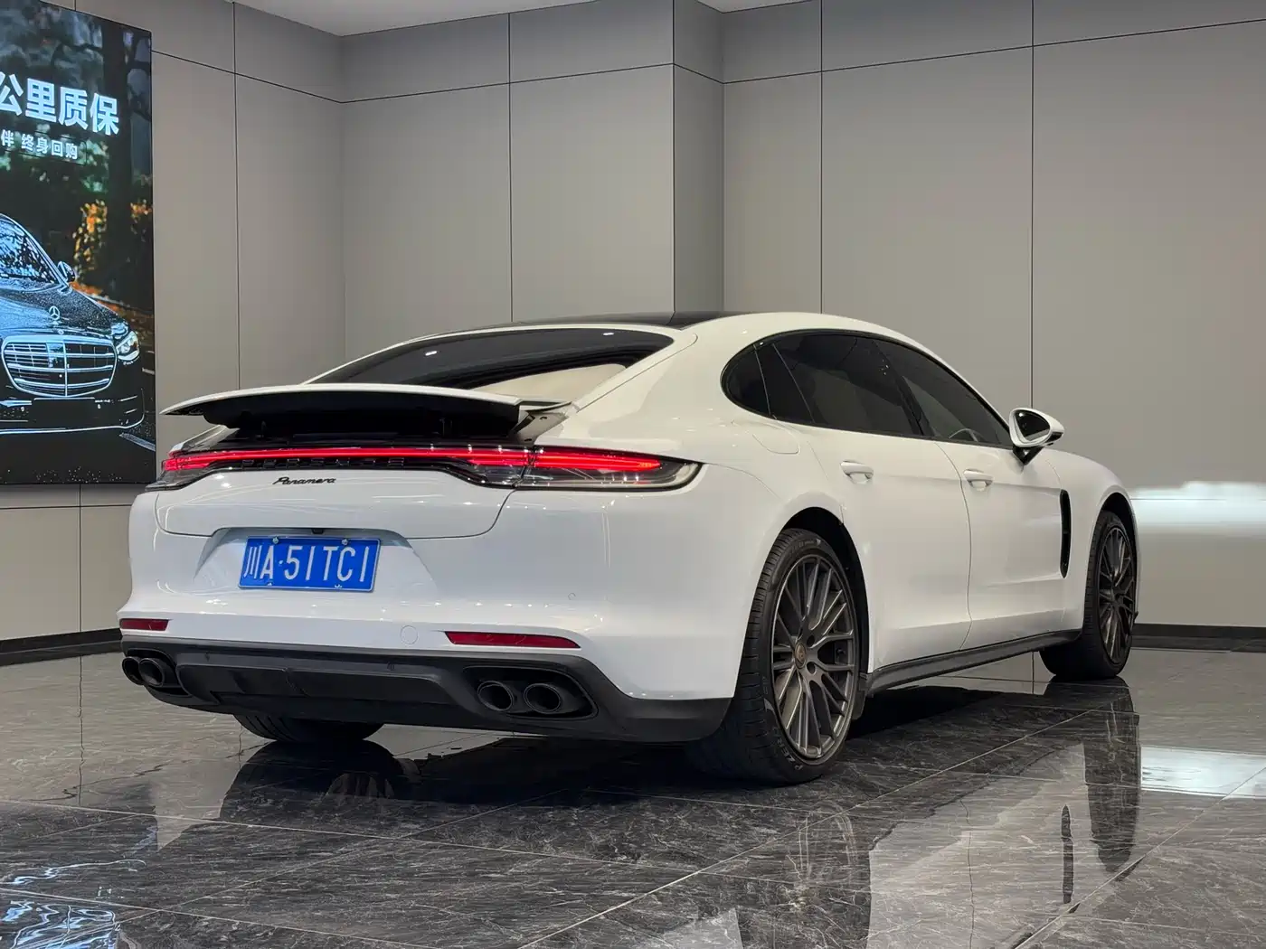 Porsche Panamera 2023 Panamera 4 Executive Long Wheelbase 2.9T фото 4