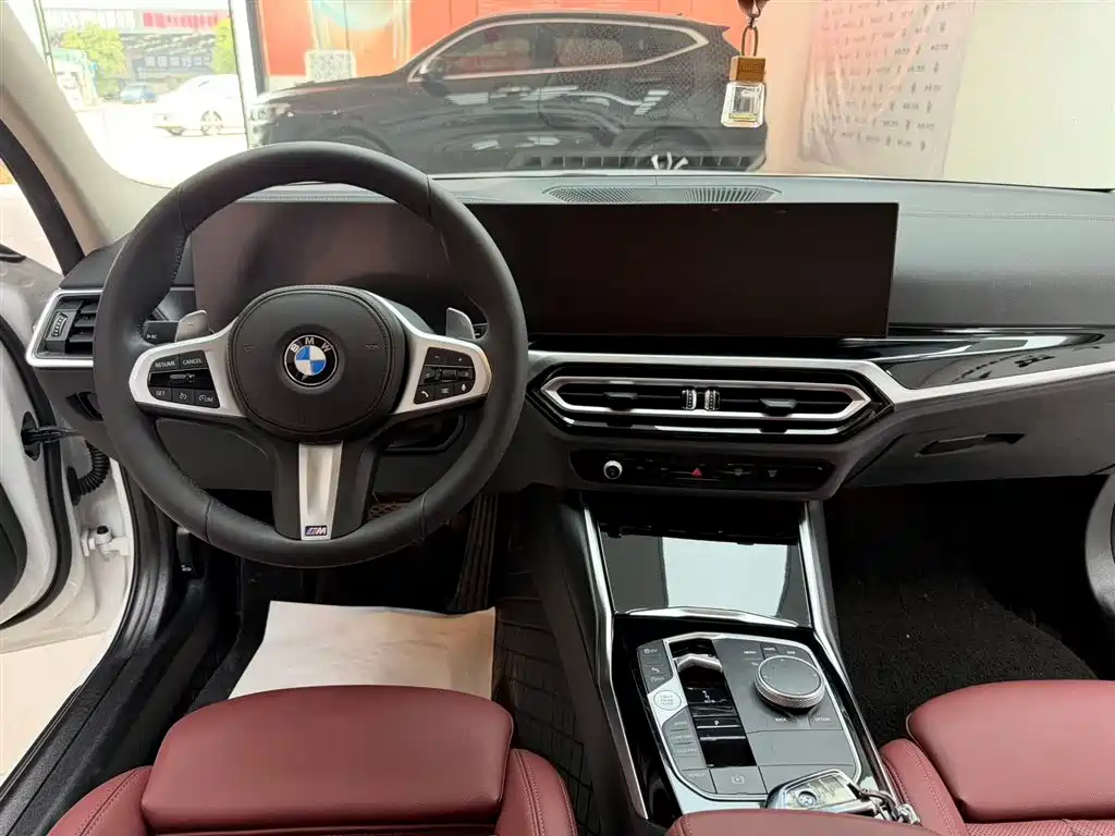 BMW 3 Series 2023 320Li M Sport Package фото 13