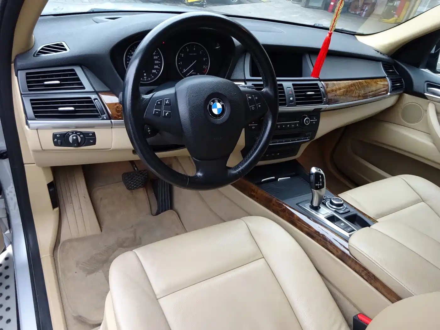 BMW X5 (Import) 2011 xDrive35i Leading Edition фото 20