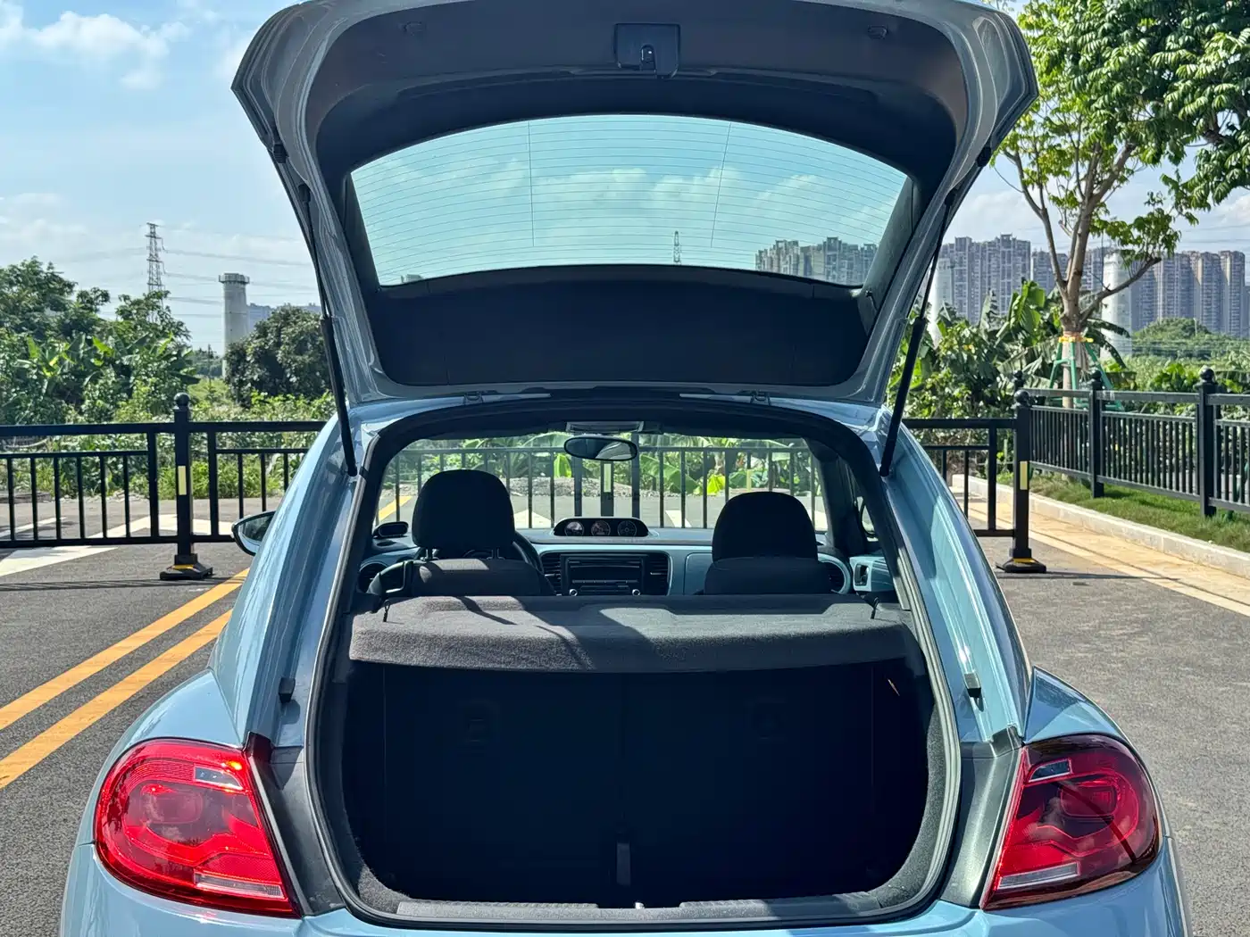 Volkswagen Beetle 2013 1.4TSI Comfort фото 10