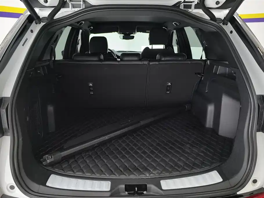 Land Rover Discovery Sport 2023 249PS R-Dynamic SE Performance Technology Version фото 4