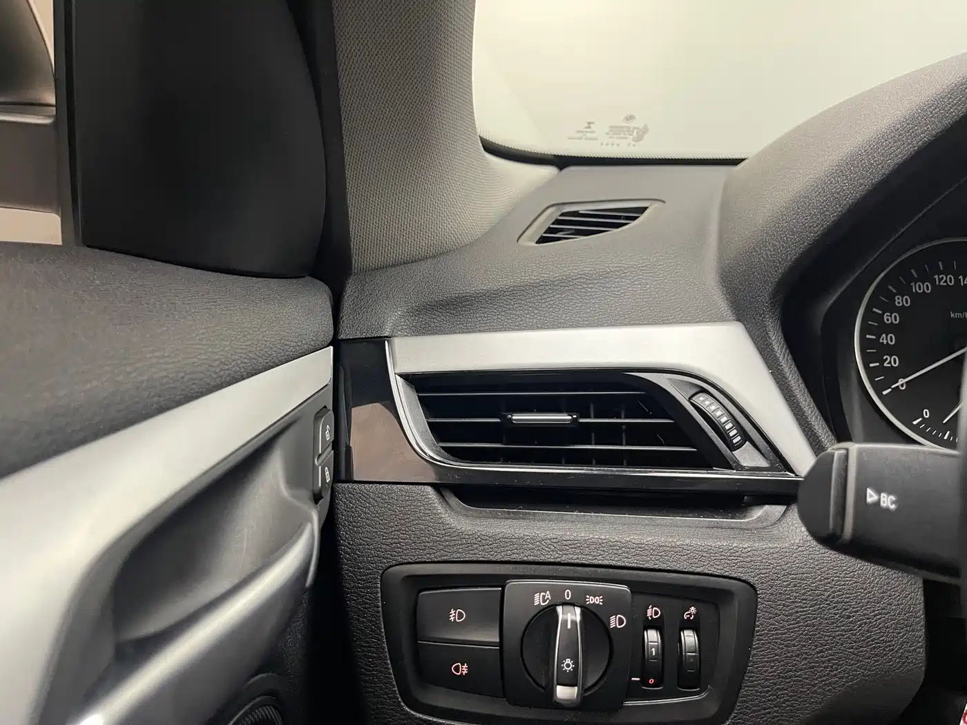 BMW X1 2018 sDrive18Li Fashion Model фото 19
