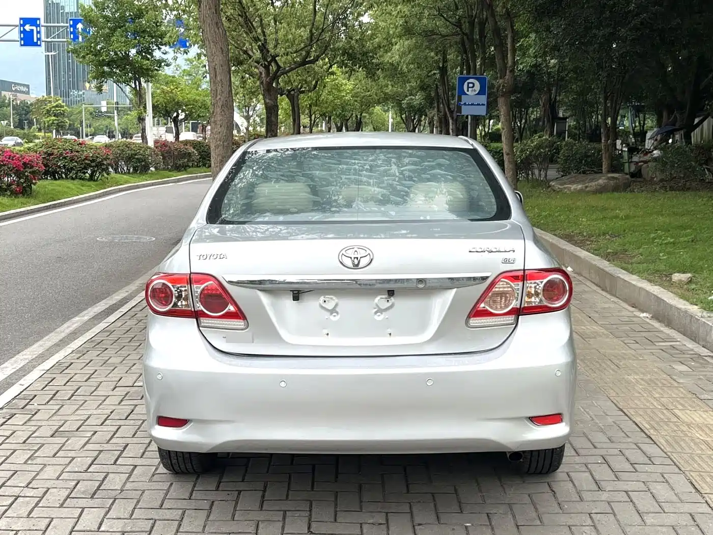 Toyota Corolla 2011 Model 1.8L CVT GLX-i фото 6