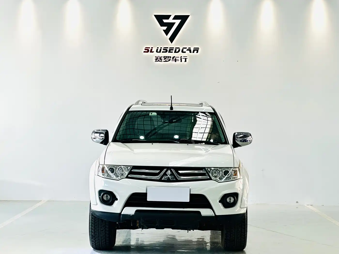 Mitsubishi Pajero Sport 2013 3.0L Automatic 4WD Flagship фото 2