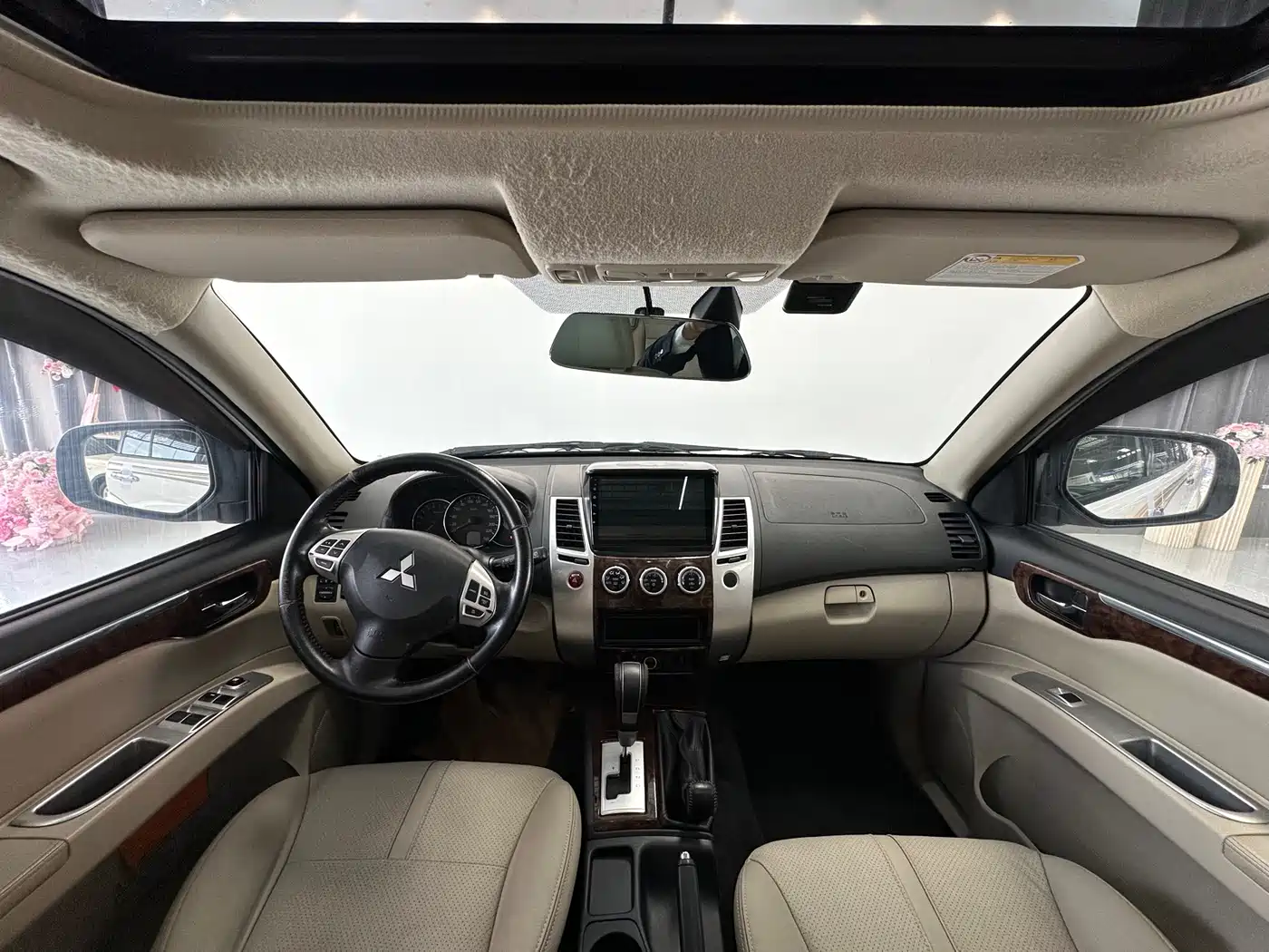 Mitsubishi Pajero Sport 2013 3.0L Automatic 4WD Flagship фото 6