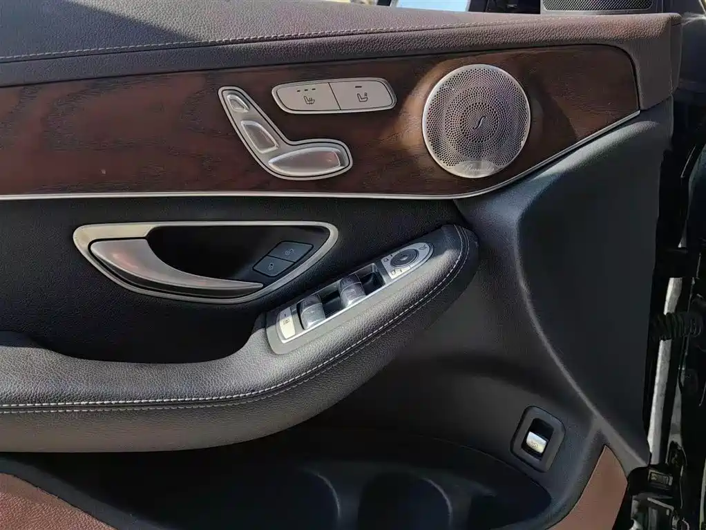 Mercedes-Benz GLC 2021 GLC 260 L 4MATIC Luxury фото 13