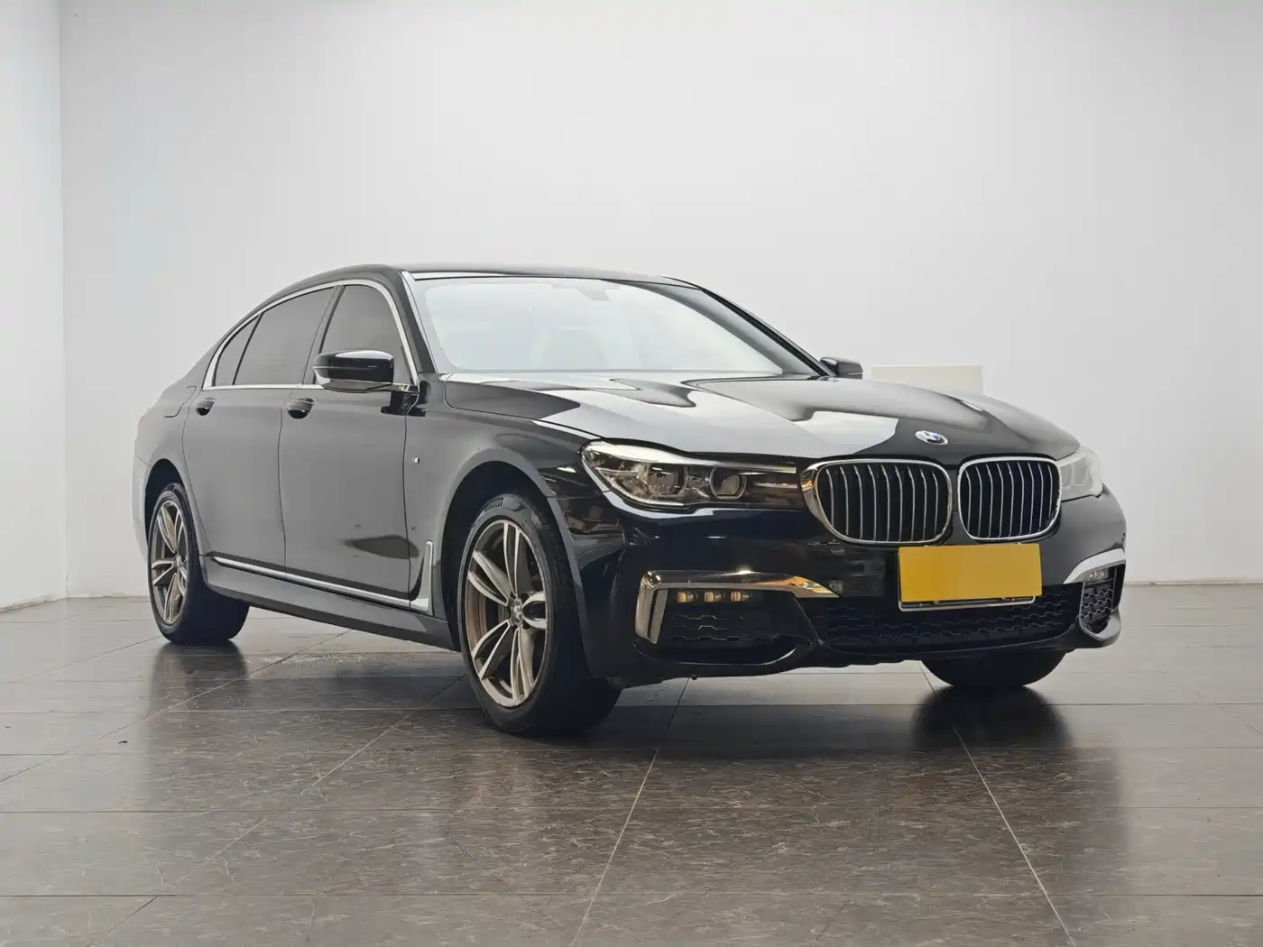 BMW 7 Series 2018 730Li Leading Type M Sport Package фото 2