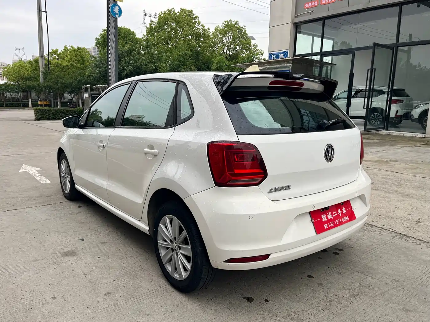 Volkswagen Polo 2014 1.4L Manual Comfort Edition фото 6
