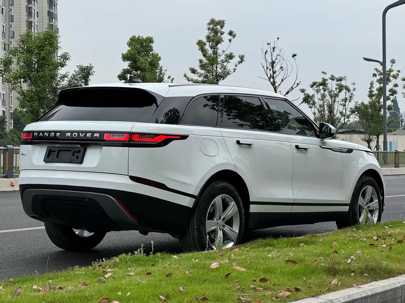 Land Rover Range Rover Velar 2020 P250 фото 11
