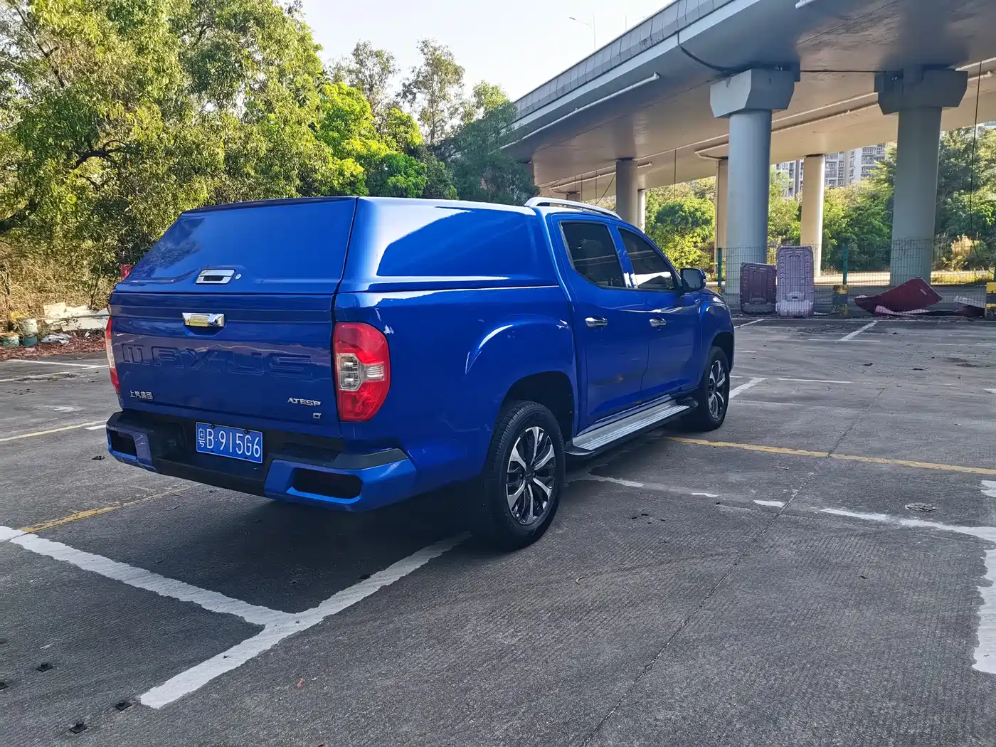 SAIC MAXUS CHASE T70