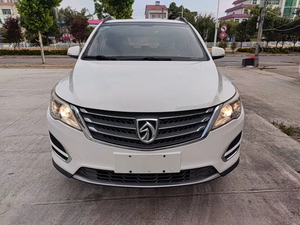 Baojun 560 2017 2016 1.8L Manual Value