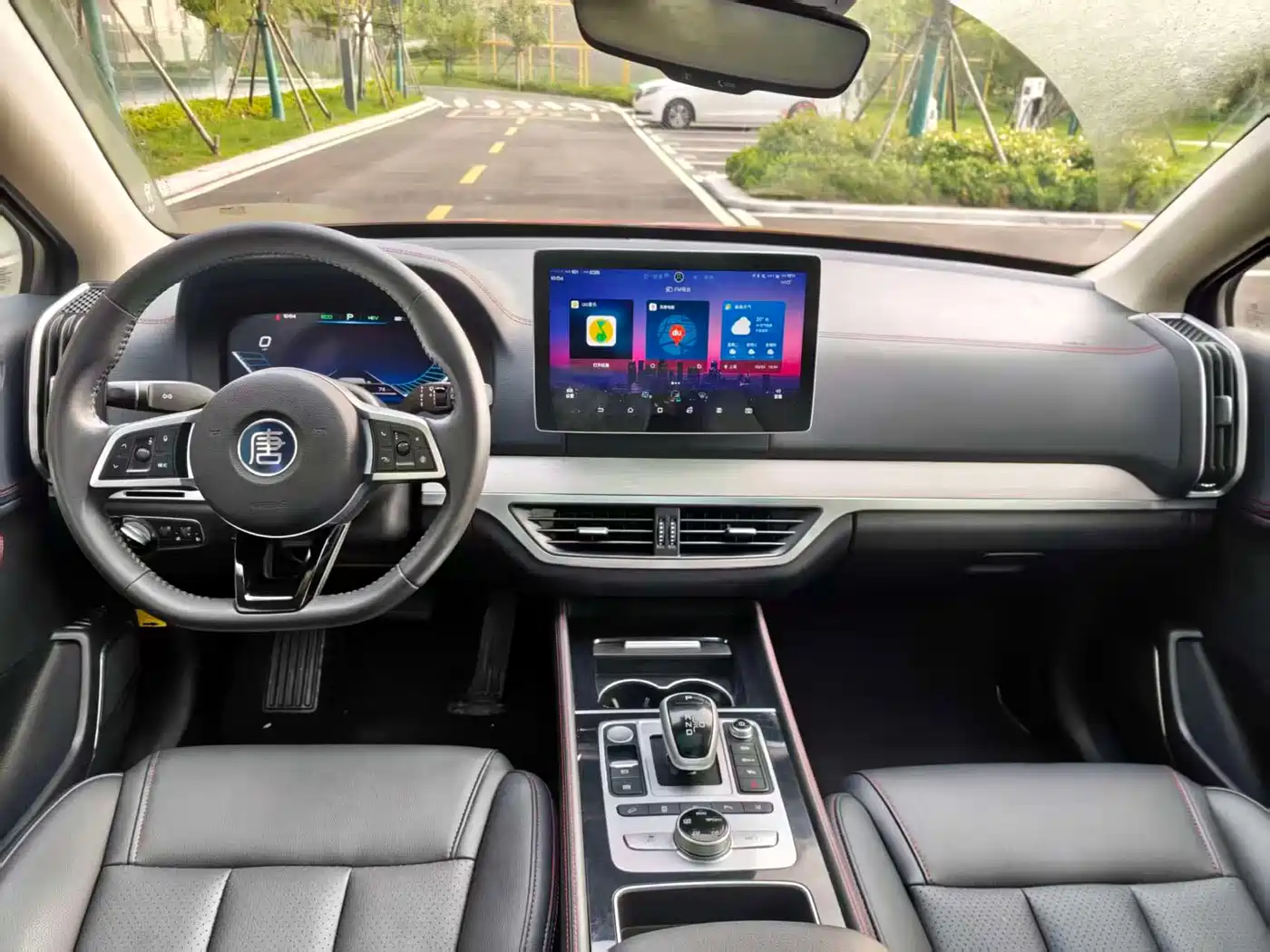 BYD Tang New Energy 2018 DM 2.0T AWD Smart Connection Genesis Edition 7-Seater China V фото 5