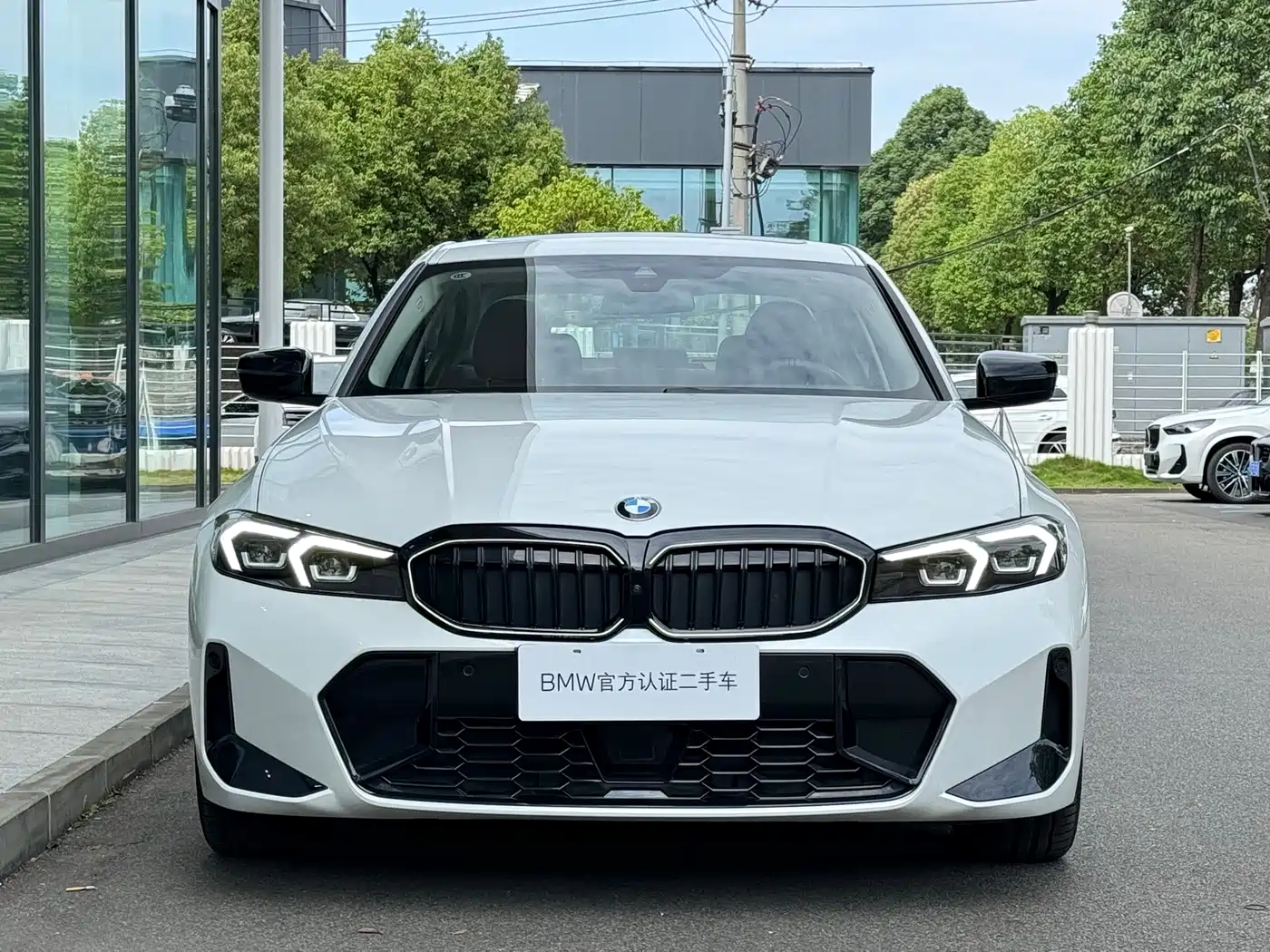 BMW 3 Series 2025 330Li M Sport Night Edition фото 2