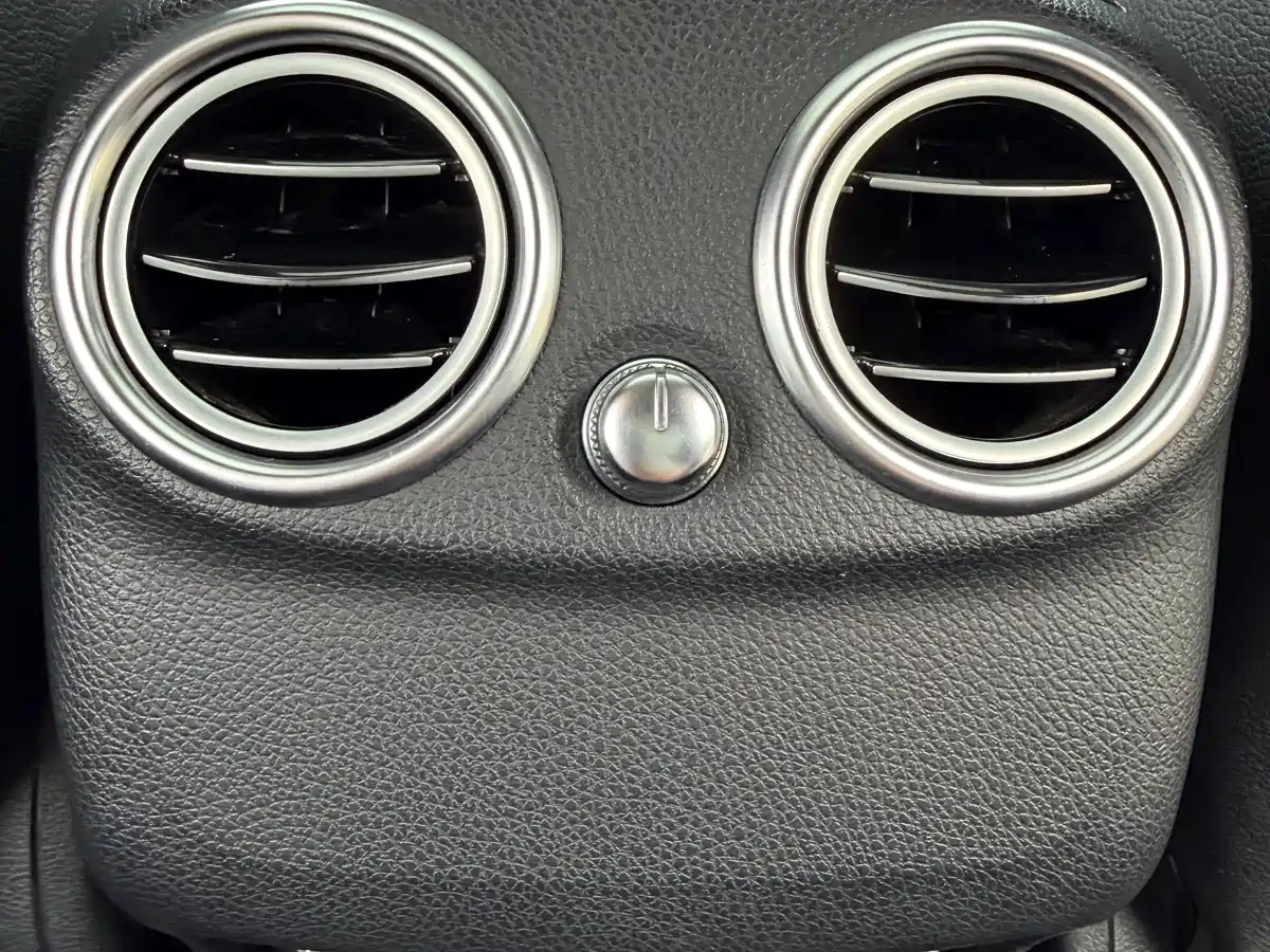 Mercedes-Benz C-Class 2015 C 180 L фото 17