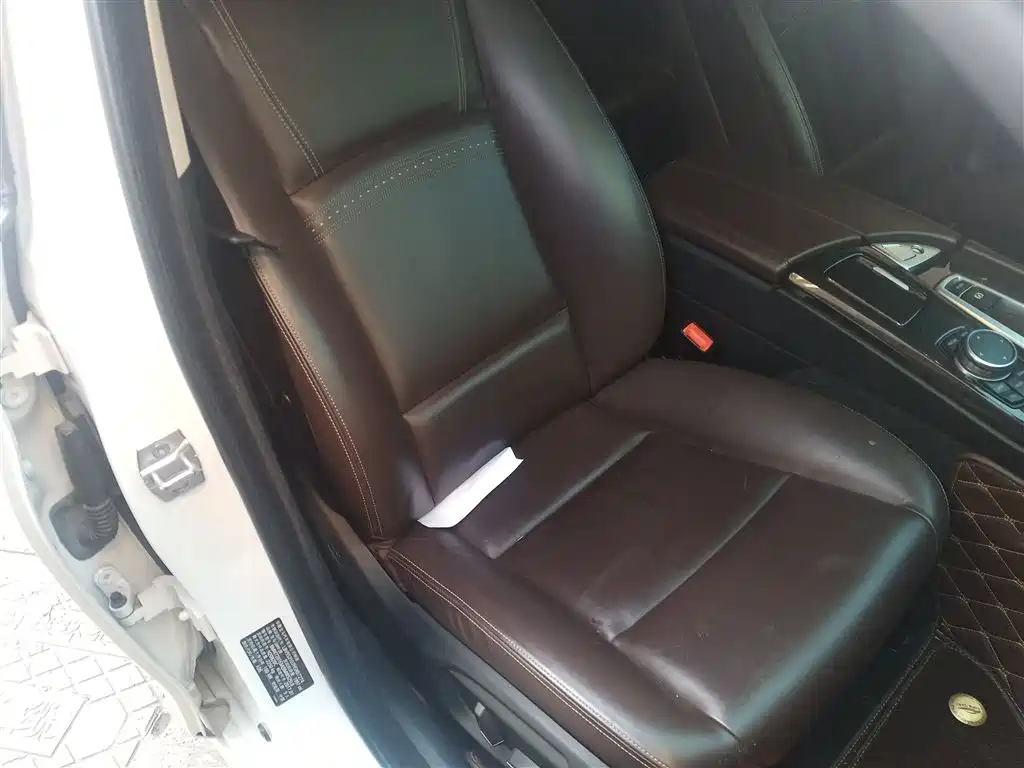 BMW 5 Series 2017 525Li Luxury Design Package фото 25