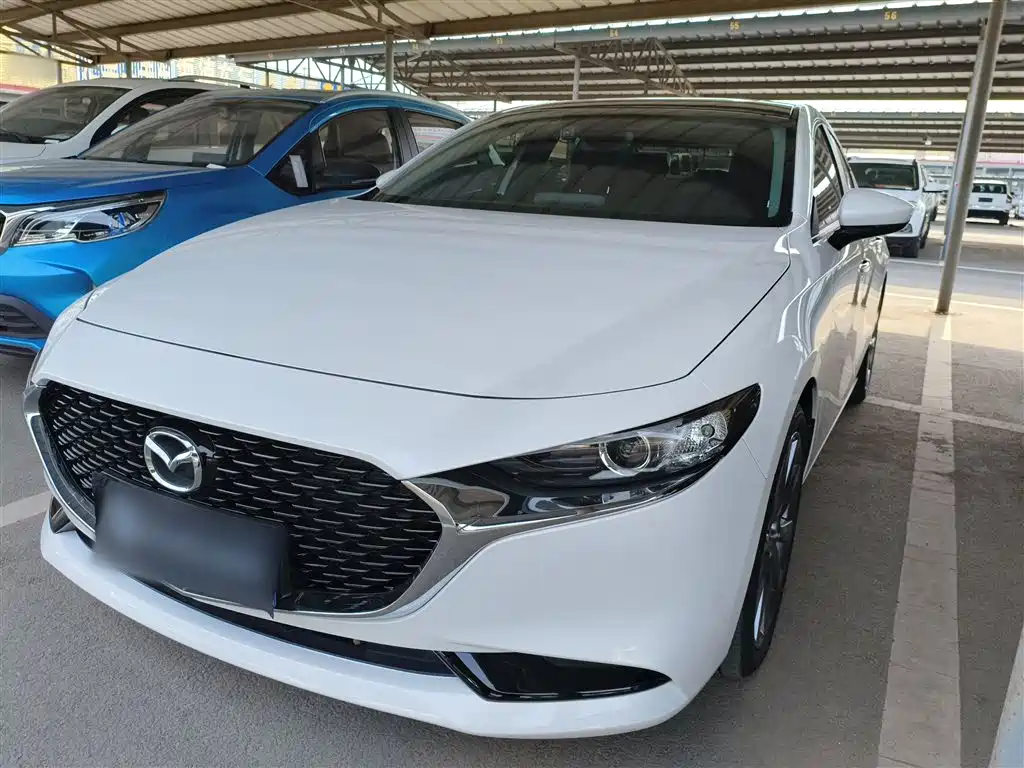 Mazda 3 Axela 2023 2.0L Auto Zhixuan