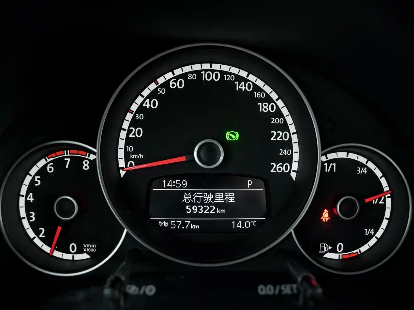 Volkswagen Beetle 2014 1.4TSI Fashion Edition фото 5