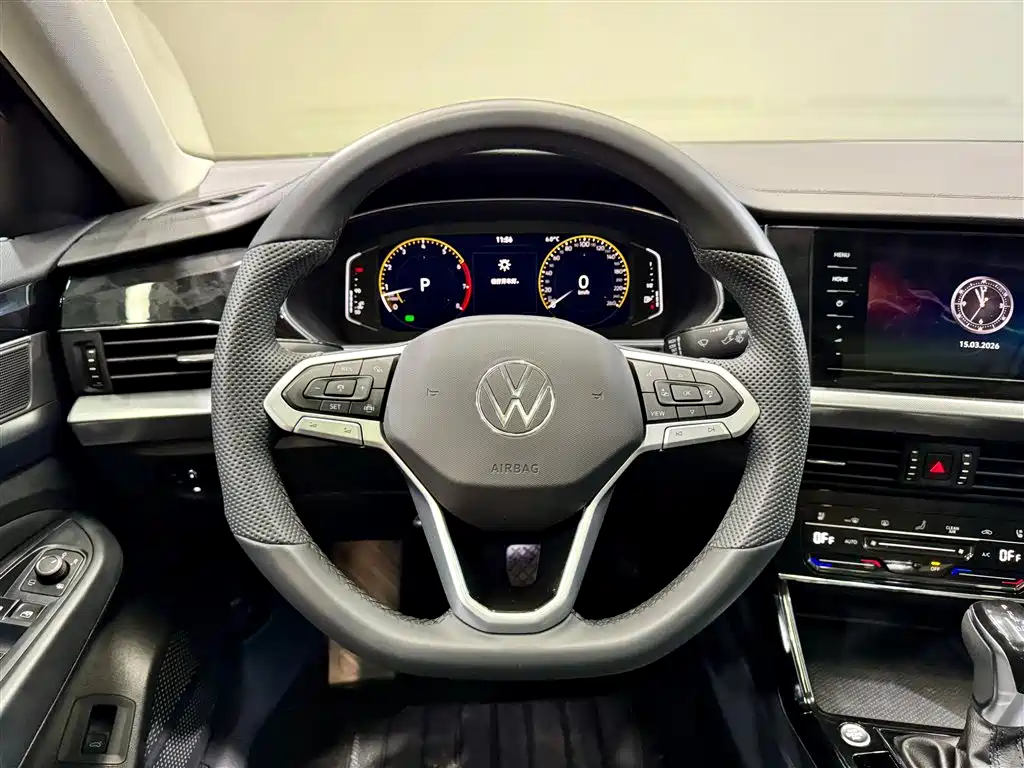 Volkswagen Passat 2025 Outstanding 380TSI Dragon Soaring Edition фото 15