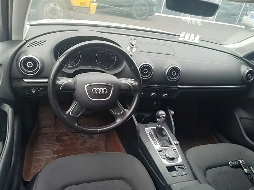 Audi A3 2016 Sportback 35 TFSI Progressive фото 16