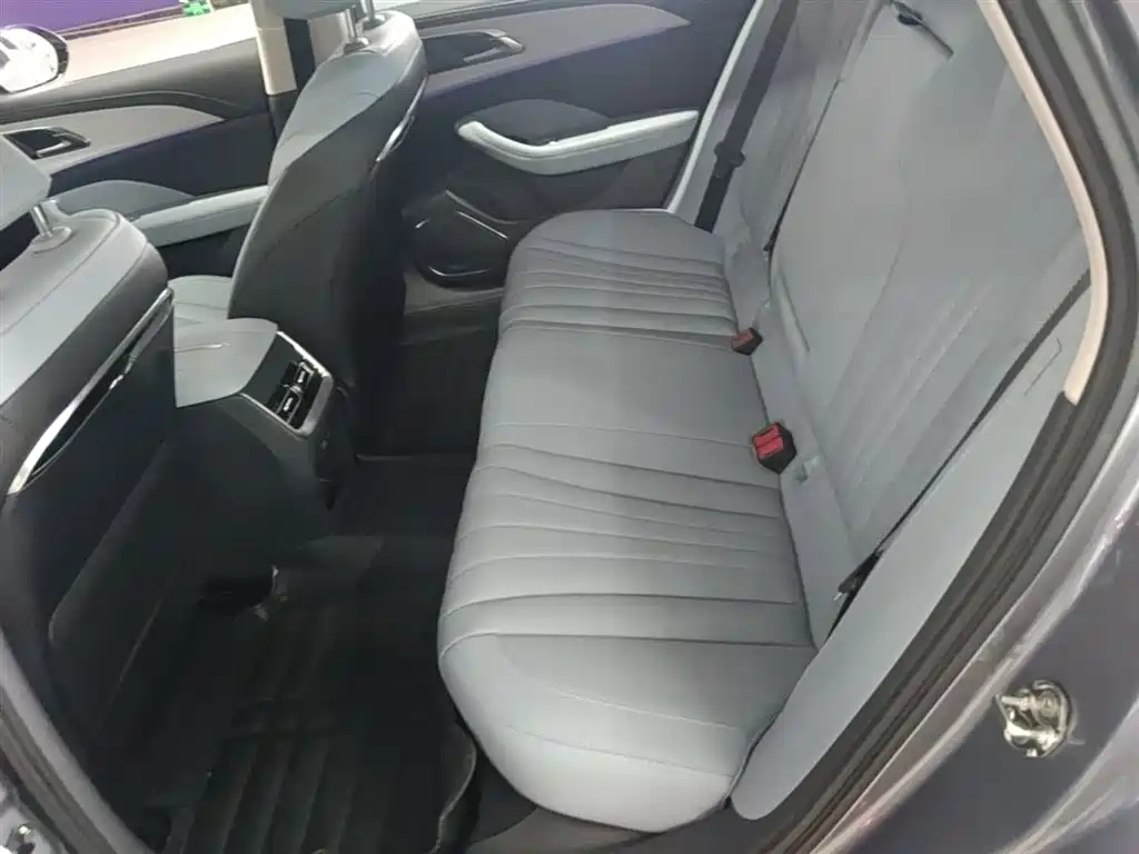 Hongqi H5 PHEV 2025 170 Super Hybrid Edition фото 17