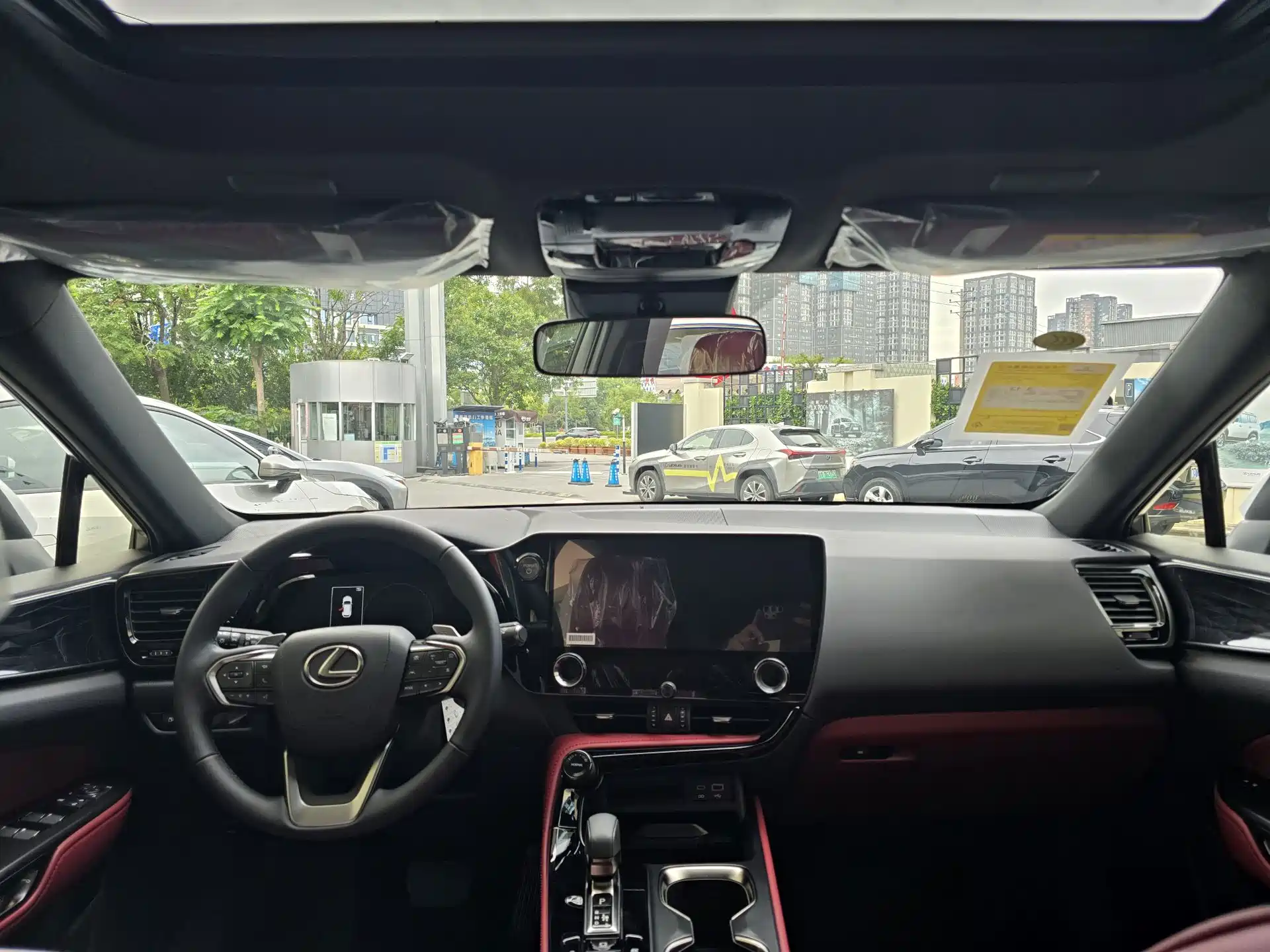 Фото 6 - Lexus NX