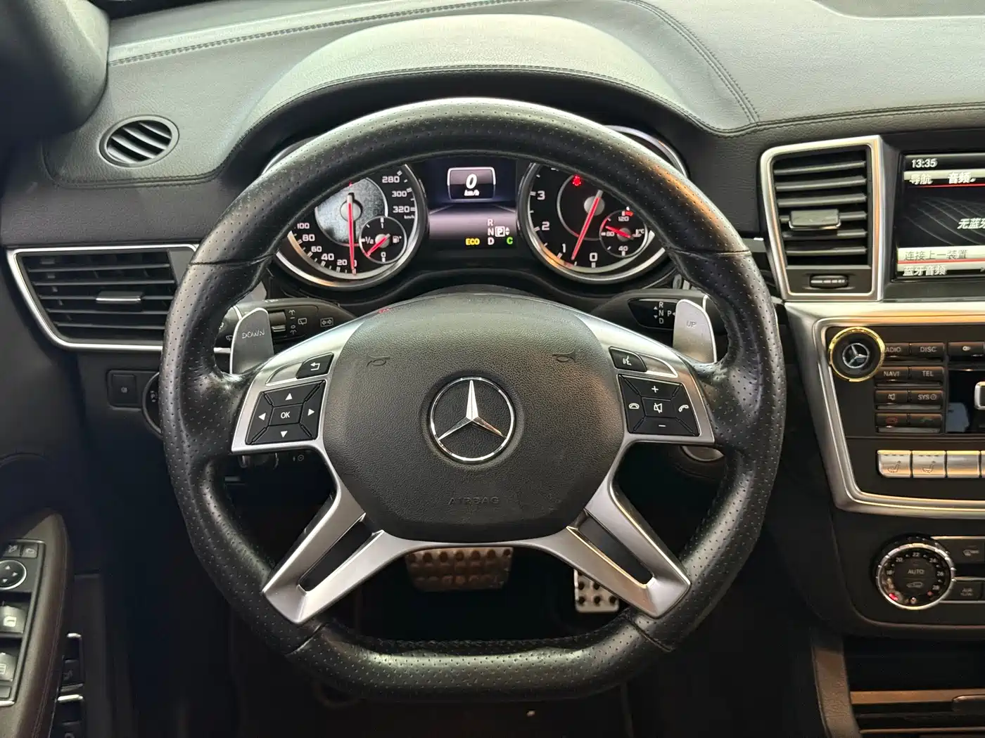 Mercedes-Benz GL-Class AMG 2014 AMG GL 63 фото 11