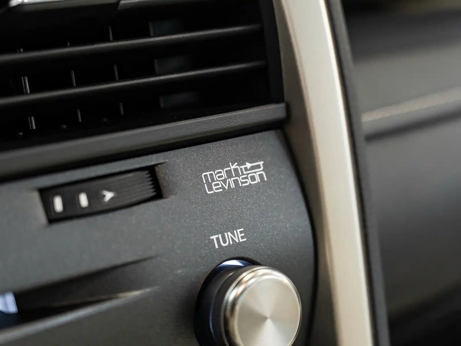 Фото 20 - Lexus RX
